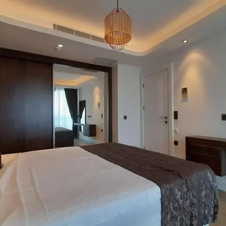 Comfortable Home With Shared Pools Near Beach And City Center In Alanya * Toslak